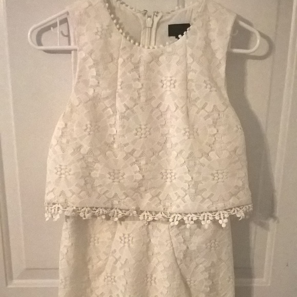 Topshop Dresses & Skirts - Topshop Lace Overlay Sheath Dress